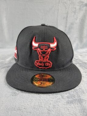 New Era NBA Chicago Bulls Windy City Logo 59FIFTY Black Fitted Hat Size 7 1/2
